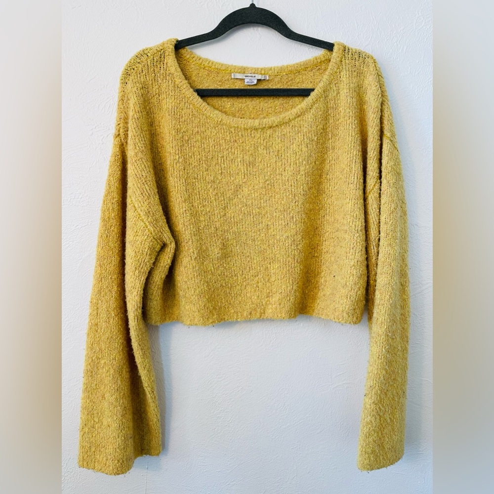🐣 KIMCHI BLUE CROPPED SWEATER 🐣